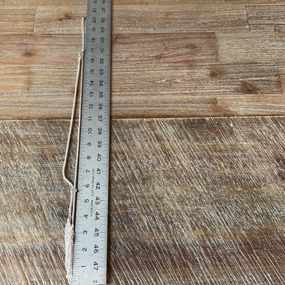 Dangling Necklace - Picture 4 of 5